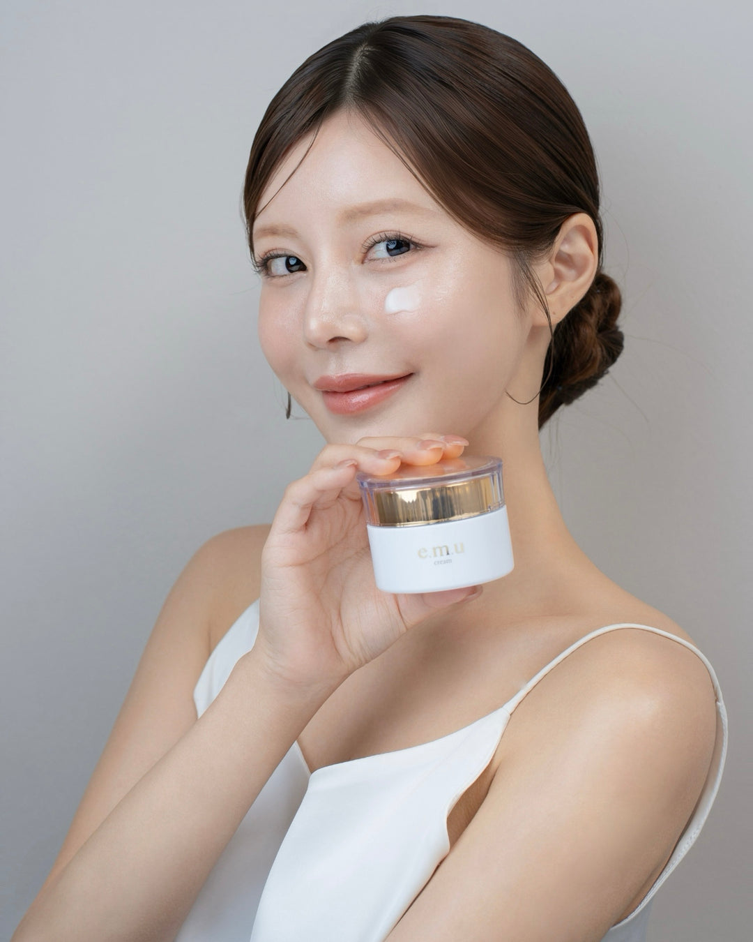 e.m.u cream